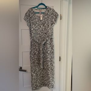 Black and white slim fit maxi dress with front tie